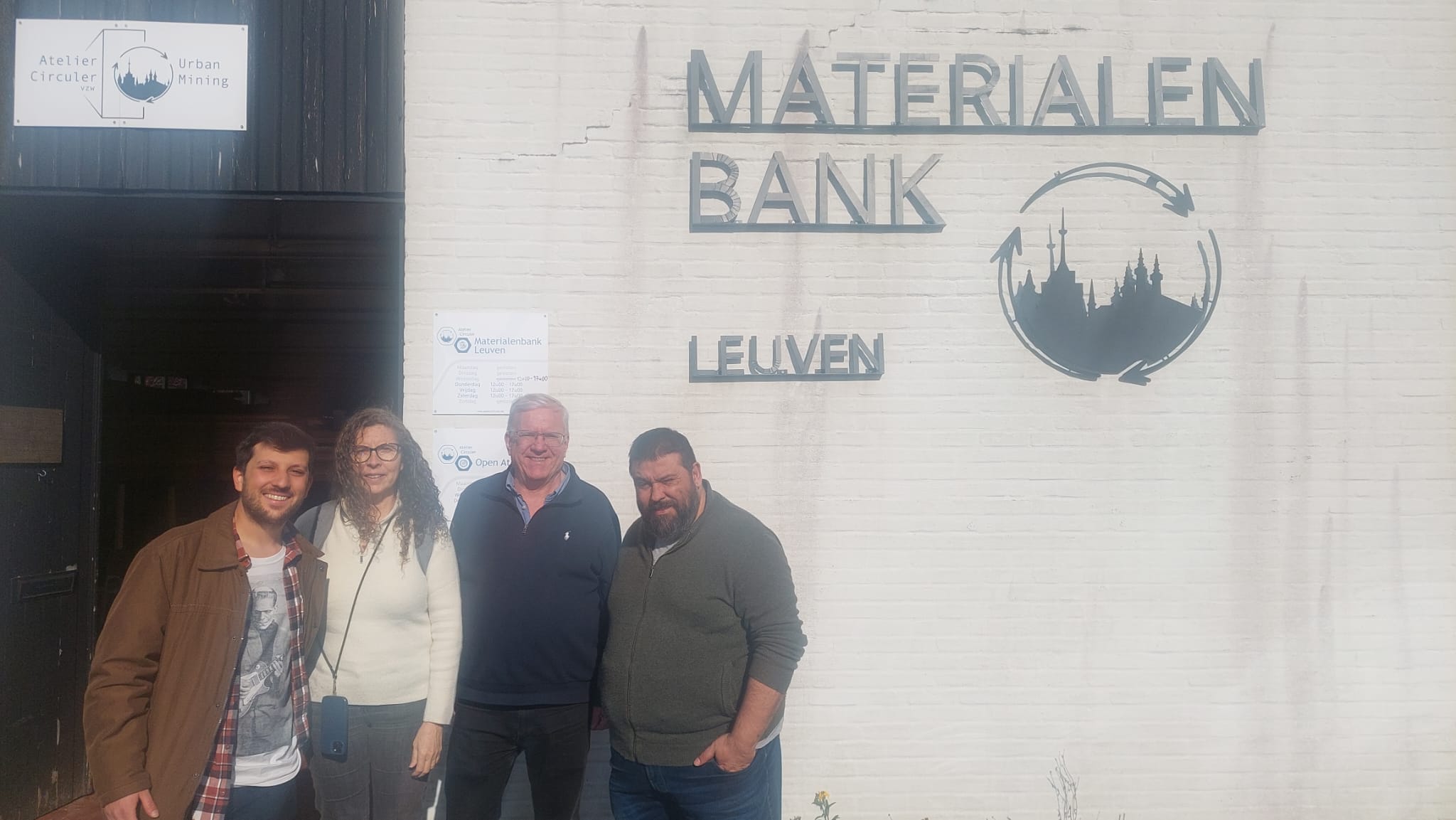 The CirCoCreation project consortium visits the Leuven Materials Bank